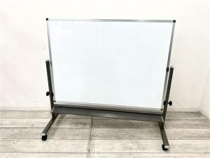 【定価約8万円】【キャスター付きで移動らくらく！自立式両面ホワイトボード！】■自立ホワイトボード　■ホワイト　■キャスター付き　■W:1320mm×H:1200mm