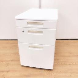 【倉庫在庫品】【中古家具】【大阪】　収納　デスク下　ホワイト　日焼け有　コクヨ　ＢＳ　高さ６１０ｍｍ 
オフィスバスターズ東大阪店