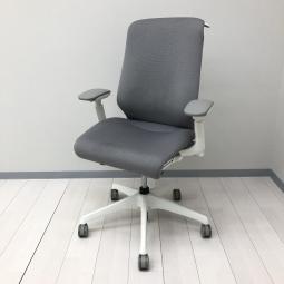 【在庫入替セール品!(本在庫限定価格)】【身体に合わせて自在にフィット!どんな体格の方でも快適な座り心地をご提供!】■オカムラ(okamura)製 スフィア(Spher)チェア 肘付き ハイバック ■可動肘 ■コートハンガー付 ■グレー【弊社使用欄:A01079900】【HU】