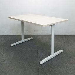 【1台限定】【中古家具】【大阪】オカムラの定番シリーズ「8177シリーズ」のテーブル入荷！中古　ミーティングテーブル　会議　リモート　木目　T字脚　W1200