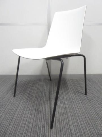 【中古】リンケージ L682KZ-GD85 オカムラ（okamura） スタッキングチェア
