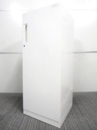 【在庫入替セール品！（本在庫限定価格）】【スキマ収納としてオススメ！スリムサイズのキャビネット！】■コクヨ製　ハーフ片開き書庫　W450mm　ホワイト　※棚板1枚【KOKUYO　EDIA】