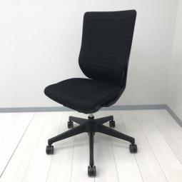 【在庫入替セール品!(本在庫限定価格)】【操作レスな体重感応メカを搭載!理想的な座り心地を実現!着座者の体重に合わせて自動調整!】■イトーキ(ITOKI)製 エピオス(epios)チェア ハイバック 背面:メッシュ 座面:クッション ■肘無し ■ブラック 【弊社使用欄:A01075557】【HU】