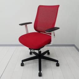 【在庫入替セール品！（本在庫限定価格）】【フィット感のあるメッシュで快適な座り心地を実現！】■コクヨ（KOKUYO）　ミトラ（Mitra）チェア　■固定肘・ランバーサポート付き　■カーマイン×ホワイトフレーム【弊社使用欄：A01076082】【HU】