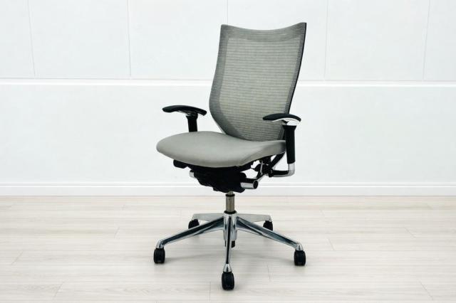【9/28入荷】オカムラ　バロンチェア　ハイバック　可動肘　ブラック×ポリッシュ脚　背メッシュ　座クッション