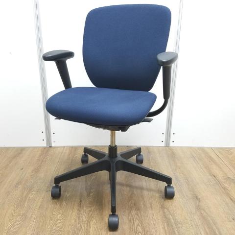 【中古】プラオチェア  イトーキ（ITOKI） 肘付ローバックチェア