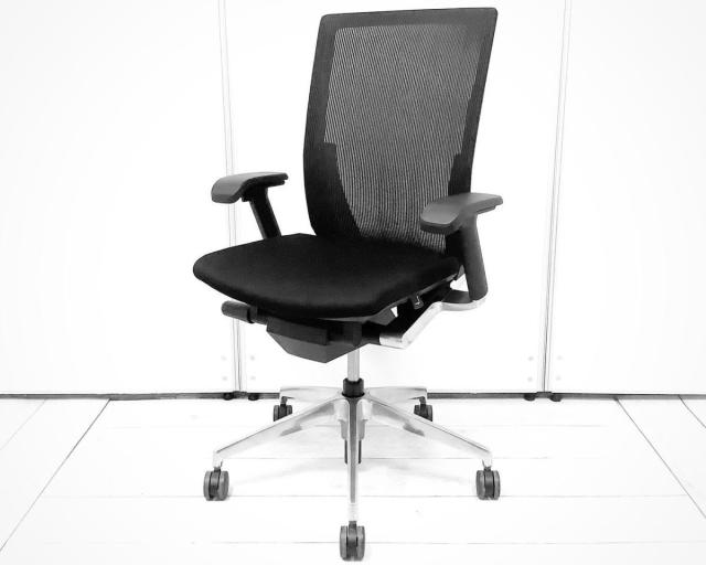【中古】ヴェントチェア  イトーキ（ITOKI） 肘付ハイバックチェア