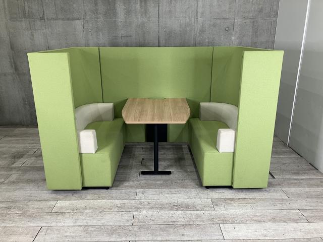 【店頭展示中!】【商談、ミーティングをオシャレに快適に行えるブースセット!】
■コクヨ/ブラケッツシリーズ(Brackets)/ライトグリーン 集中ワークブース 4人用カフェブース ■ソファ/テーブル 【ABW】
