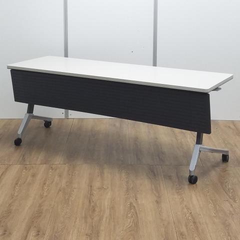 【訳あり品:キャスター欠け】【T7】【商品入替のため、残り3台限り】コクヨ製 KT-620 ライトグレー W1800xD600xH700サイズ 幕板/棚付 フラップ式 フォールディングテーブル! キャスター付きで便利に使えます! サイドスタックテーブル!!※保障対象外品になります。