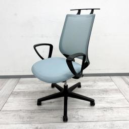 【法人様限定！来店予約で中古商品8％OFF！9月末まで　岐阜店】 【進化した快適性とシンプルな操作性！オフィスに馴染む人気チェア！】

■コクヨ製　ミトラ2チェア　ローバック　固定肘付き　ハンガー付き　ライトブルー
■長時間のデスクワークやテレワークにもおすすめ！
■身体にフィットする快適な座り心地と、ハンガー付きで機能性も充実！【KOKUYO Mitra2】