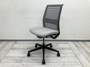 【中古】座る人に合わせて変化する、賢いワークチェア。
長時間のデスクワークを快適にサポートします。
#岐阜市 #各務原市 #名古屋市 #Steelcase #Think