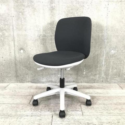 【中古】エニーザ  ウチダ（UCHIDA) 肘無ローバックチェア