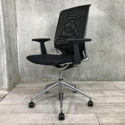 【会議室などの使用にお勧めです！】■Vitra　メダチェア /ブラック/ポリッシュフレーム/メッシュ/固定肘【外部倉庫在庫】【TH】