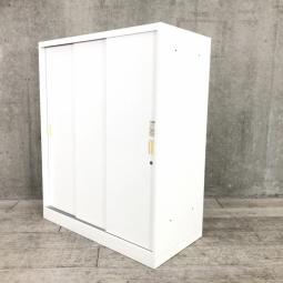 【在庫入替セール品＋日焼けにつき超特価！】■OKAMURA（オカムラ）　レクトライン　ホワイト　■3枚引き戸　シリンダー錠　※取っ手部分日焼けあり