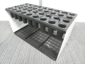 【スッキリ収まる筒型タイプ！】■イトーキ製　傘立て　36本収納　筒状収納タイプ　■スタイリッシュなデザインでエントランスにオススメ！