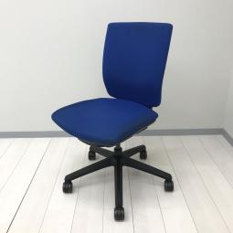 【スタンダードなデザインで座りやすい!フィット感の高い快適な座り心地!】■ライオン(LION)製 エルビス(LBIS)シリーズ 肘無ローバック ■ブルー