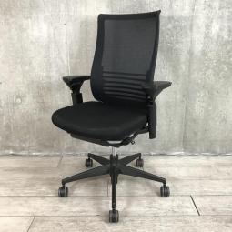 【9月末から10月中旬にかけて入荷予定！先行予約品】【関東大量入荷予定】【約200脚入荷予定】【前傾から後傾まで様々な姿勢をサポート！ワンランク上の座り心地！】■コクヨ（KOKUYO）製　ベゼル（Bezel）チェア　肘付き　ハイバック　背面メッシュ　■可動肘・ランバーサポート付　■ブラック【関東倉庫在庫品】【弊社使用欄：9月末～10月中旬】【LU】