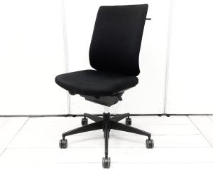 【身体の動きに合わせてフィットするチェア！】■コクヨ製　ウィザード　肘無ハイバックチェア　■ブラック　■オススメ/人気/定番商品【弊社使用欄：A01060407】