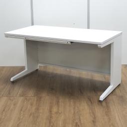 オカムラ製 アドバンス ホワイト W1400xD700xH720サイズ 注意※右側引出無し 定番の人気シリーズ! 広々としたワークスペースで使いやすい! 平デスク 平机!!