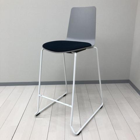 【中古】ミケット K03S-2-E21 / K03B-01-1 コクヨ（KOKUYO） スタッキングチェア