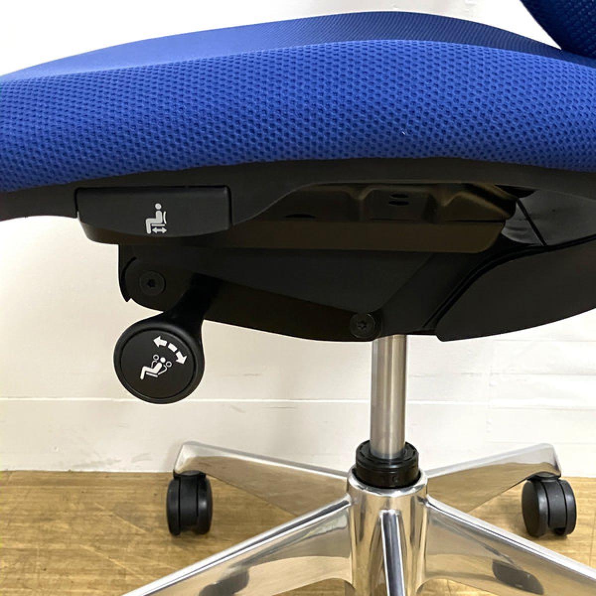 av　オカムラ　シルフィーチェア　ローバック　固定肘　前傾機能　メッシュ　中古品 中古】シルフィーメッシュ オカムラ/okamura 肘無ローバックチェア