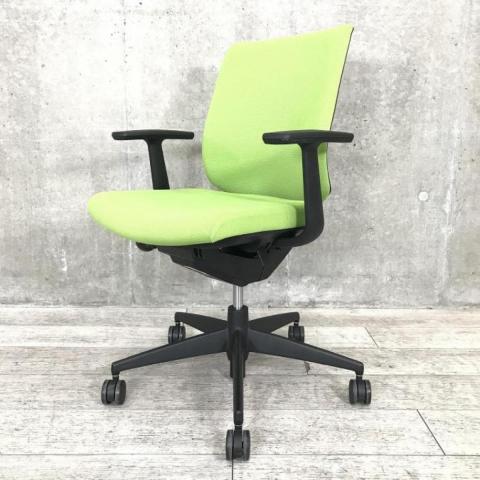 【中古】ウィザードチェア  コクヨ（KOKUYO） 肘付ローバックチェア