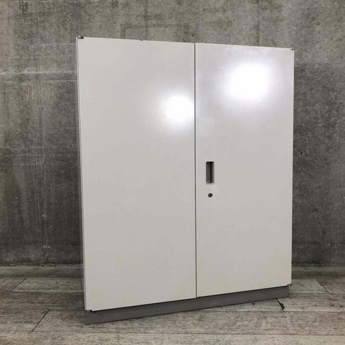 イトーキ（ITOKI）シンラインキャビネット 両開きローキャビネット ① 中古】シンライン イトーキ/ITOKI ローキャビネット／両開き 616000