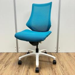 【西】イトーキ（ITOKI）製　エフ（ｆ）チェア　肘なし　ハイバック　背面メッシュ　ストロングブルー×ホワイトシェル