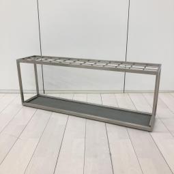 【オフィスやクリニックの入口にオススメ！多人数で使用できる大型タイプ！】　■オカムラ製　ステンレス傘立て　72本程度収納可（36分割）