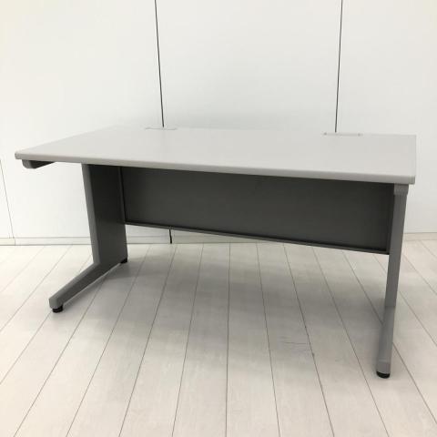 【コストパフォーマンス抜群のビジネスデスク!広く使える幅1400㎜のスタンダードな平デスクが入荷!】■イトーキ(ITOKI)製 CZシリーズ 平机 引き出し無し 幅1400㎜ ■グレー 【弊社使用欄:A01088682】