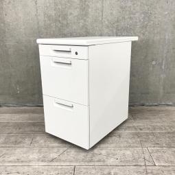 【カギ作成可能！】【追加の収納をお考えの方に最適な3段脇机！A4ファイルも沢山収納可能！】■プラス（PLUS）製　LEEDシリーズ　3段脇机　ワゴン　■W400×D700×H700㎜ 　■ホワイト　■シリンダー錠