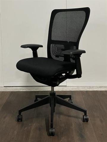 【中古】ゾディーチェア  HAWORTH（ヘイワース） 肘付ハイバックチェア