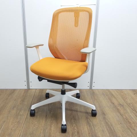 【中古】シルフィーメッシュ  オカムラ（okamura） 肘付ハイバックチェア
