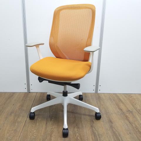 【中古】シルフィーメッシュ  オカムラ（okamura） 肘付ハイバックチェア