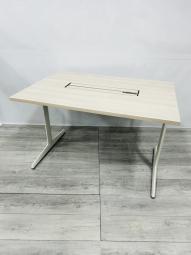 【中古】【オカムラ製のミーティングテーブル入荷しました！】■ミーティング用　■会議用　■作業用　■配線カバー　■木目ナチュラル　※愛知※名古屋※豊田※三重