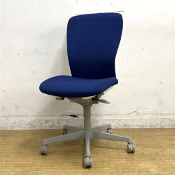 【シンプルなデザインと厚みのあるクッションが大人気！機能充実のワーキングチェア！】■オカムラ(okamura)製　スラート(sulato)チェア　肘無し　ハイバック　■ハンガー付き　■ミディアムブルー×ホワイトシェル×グレー脚　【T9】