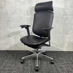 【中古】オカムラの高級オフィスチェア「コンテッサセコンダ」！ヘッドレスト＆肘付きのハイバック仕様で快適な座り心地を実現！革製の上質な仕上がりで役員室やエグゼクティブスペースにもおすすめ！/福岡で中古オフィス家具、オフィスチェアをお探しならオフィスバスターズ福岡博多店へお気軽にお問い合わせください！　#高級チェア　#オフィスチェア　#中古オカムラ　#コンテッサセコンダ　#役員チェア
