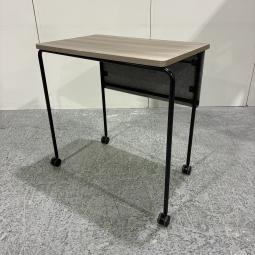 【キャスター付でフレキシブルに使えます！】■オカムラ　スプリントシリーズ　スタッキングテーブル　W750×D450×H720mm　幕板パネル付　※天板に傷あり！【ABW】