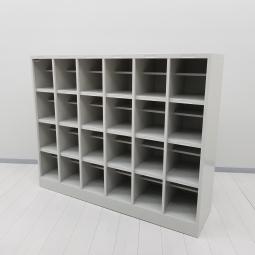 【あまりにも綺麗すぎる！超レア入荷！】【省スペースに多人数分の収納スペース！オフィスや学校・工場等の玄関にオススメ！】■オカムラ（okamura）製　24人用シューズロッカー　シューズボックス　下駄箱　■オープンタイプ　6列4段　中棚付　■グレー