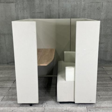 【倉庫在庫商品】【商談、ミーティングを快適に行えるワークブース!】■コクヨ(KOKUYO)製 ブラケッツシリーズ(Brackets) 集中ワークブース 1人用パーテーションブース ■ソファ/テーブル ■ホワイトブラウン ライトベージュ ■ナチュラル天板/オススメ(おすすめ) /人気商品【弊社使用欄:A01076205】【AD】