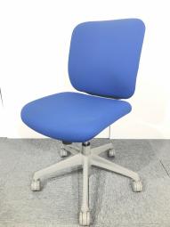 【在庫入替セール】【中古】オカムラ「CG-Rチェア」CN33ZR FM36 肘無ローバックを特別価格でご提供！ブルーカラーでオフィスに取り入れやすい、シンプルで使いやすいオフィスチェアです！/福岡で中古オフィス家具、オフィスチェアをお探しならオフィスバスターズ福岡博多店へお気軽にお問い合わせください！