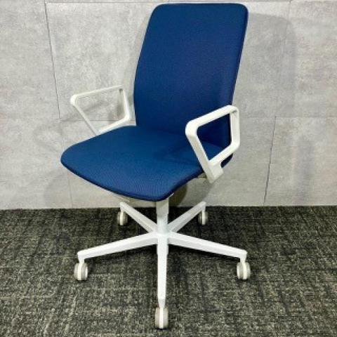 【中古】ファブレ クッション C01S-101-W コクヨ（KOKUYO） 肘付ハイバックチェア