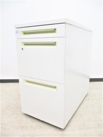 【中古】アドバンス  オカムラ（okamura） 脇机3段