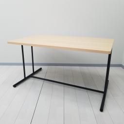 【カフェスタイルにもフィットするオシャレなデザイン！】■オカムラ製　ミーティングテーブル　W1200×D750×H650mm　木目カラー　■ロビー・ラウンジ用として、いま人気のファミレスブース用としてもオススメ！