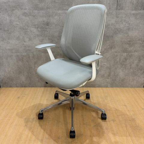 オカムラ製のオフィスチェア(事務椅子)/固定肘付きハイバック/シルフィーシリーズ】が入荷いたしました! *良品を格安で!「オフィスバスターズ福岡南店」は、福岡を拠点として、全国へ中古オフィス用品・オフィス家具を提供しております。