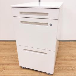 【スタンダードなデザインで使いやすい！】■イトーキ　シーゼットアールシリーズ　3段ワゴン　H680mm　ホワイト　■ファイル書類をしっかり収納！　※上部擦れあり　【インサイドワゴン】【ハイワゴン】【ITOKI　CZR】