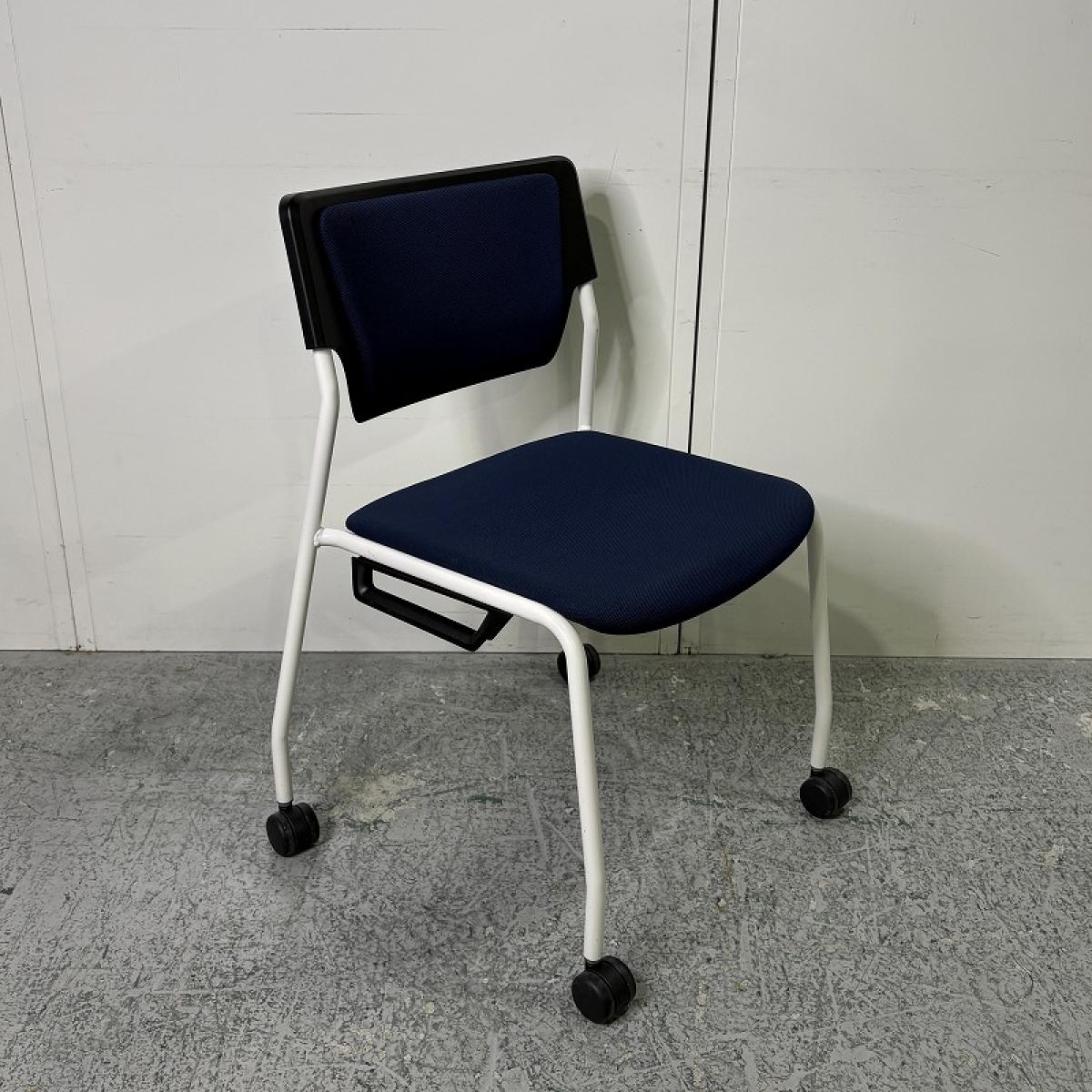 中古】エレック KLC-956GBW9T1B2 イトーキ/ITOKI スタッキングチェア