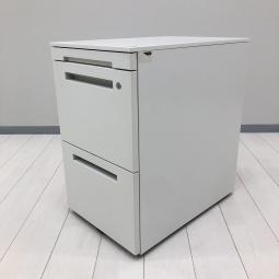 【収納力抜群の3段ワゴン！中段と下段にはＡ４サイズのファイル等が収納できるサイズ！】■イトーキ（ITOKI）製　CZRシリーズ　3段ワゴン　フリアド用ワゴン　H650㎜
■シリンダー錠　■ホワイト