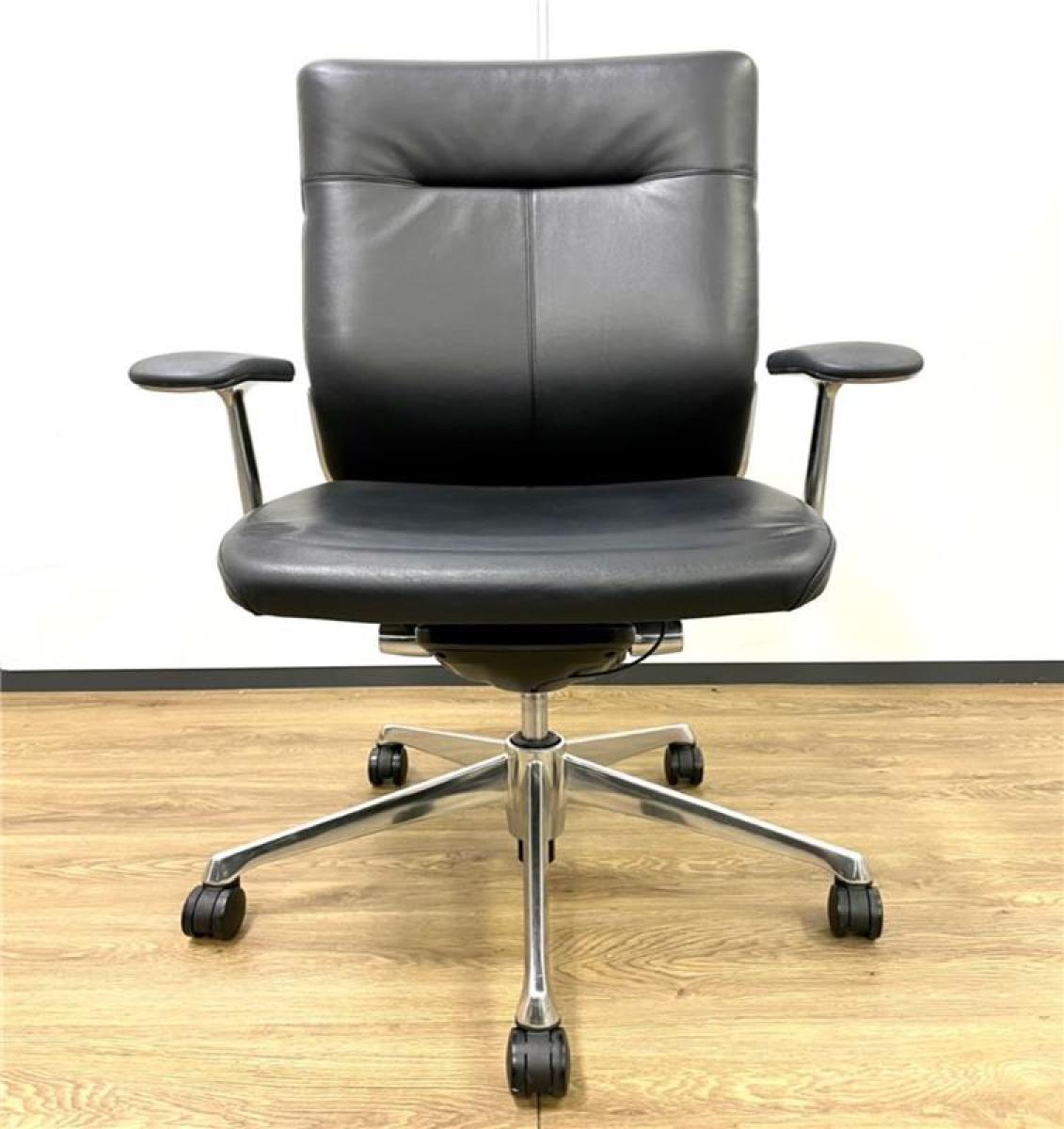 【美品】okamura rav チェア 希少 中古】コーラルチェア CQ43BS P676 オカムラ/okamura 肘付ミドルバック