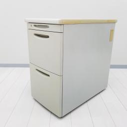 【9/29(火)入荷予定商品！】【収納と作業スペースを同時に確保できる３段脇机！】■オカムラ(okamura)製　SDシリーズ　脇机3段　W400×D700×H700㎜　■シリンダー錠　■ライトグレー　※日焼け有